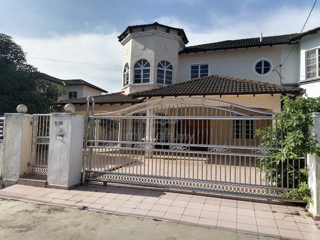 Tmn Tasik Utama, semi d double storey 5r3b renovated unit for sale 1