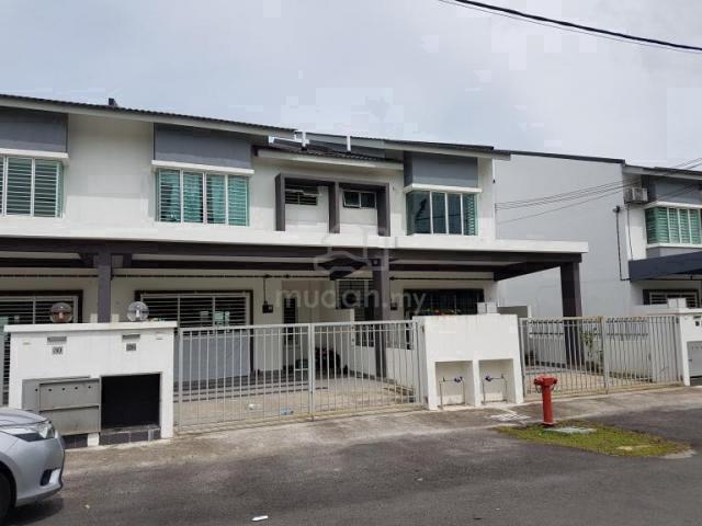 Double storey corner lot freehold Taman Emas Dengkil Selangor 1