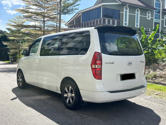 2018 Hyundai GRAND STAREX 2.5 ROYALE FACELIFT (A) - 3