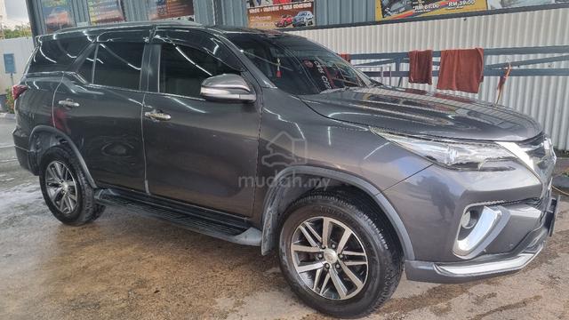 2017 Toyota FORTUNER 2.7 SRZ 4x4 (A) - 1