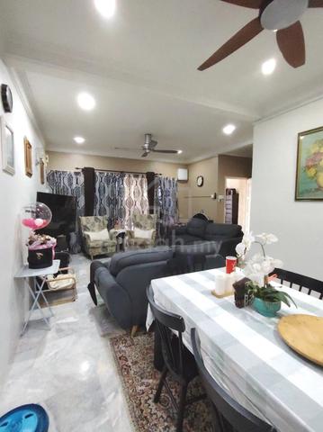 Facing open Double storey terrace taman warisan puteri, Sikamat 3