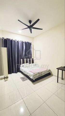 Master Bed and Middle Room available 1