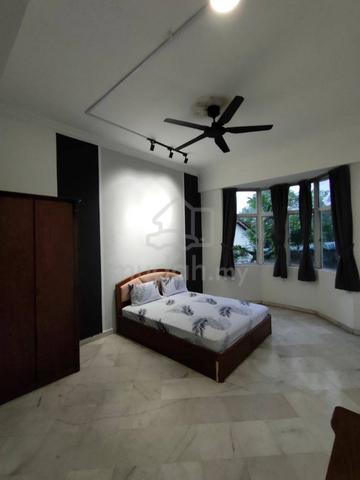 Stulang Villa CIQ Master Bedroom Attached bathroom 1