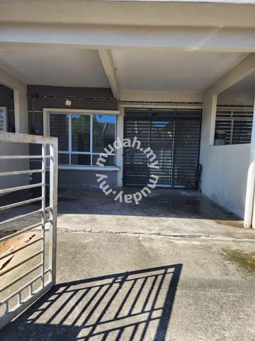 FREEHOLD MURAH 4R + 2B Teres Setingkat Tmn Amanah Fasa 3, Jenjarom 1