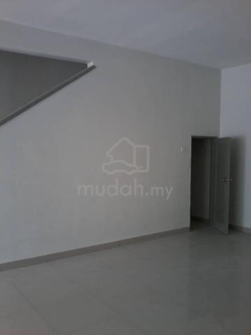 For Sale: 2 STOREY HOUSE AT TAMAN IMPIAN SUTERA, SEKSYEN 30, SHAH ALAM 4
