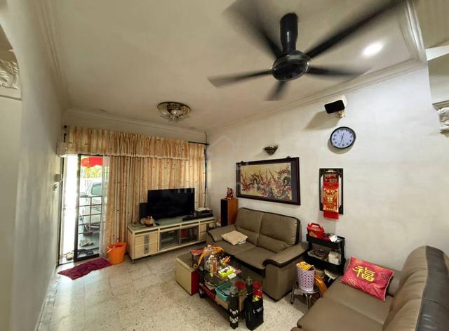 Desa Skudai, Single Storey, unfurnished, renovaed unit 1