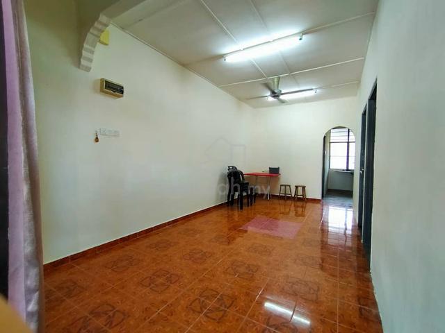 OPEN FACING Taman Ria GOOD LOCATION house for Rent 1