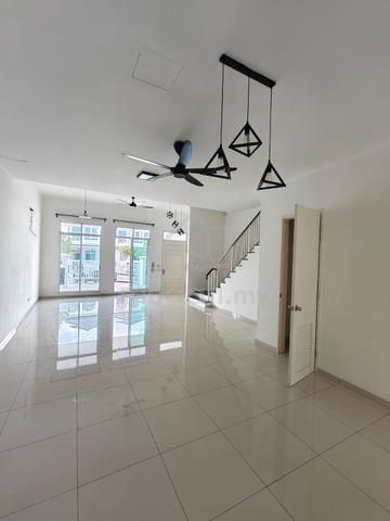 Merrydale , Eco Majestic Semenyih, 2 storey house, 22x 70, 4R4B 1
