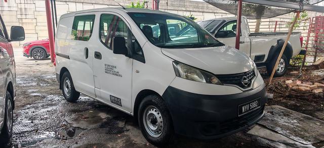 2013 Nissan NV200 1.6 (M) Semi panel Acc Free - 1