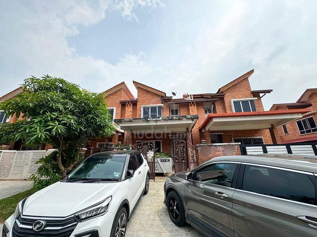 RENOVATED+MURAH Teres 2 Tingkat Alam Budiman , Setia Alam Low Booking 1