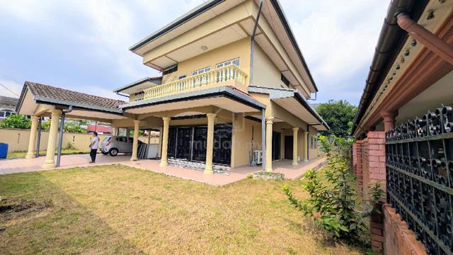 Hot Selling CornerLot Bunglow Bandar Tun Razak for sale 1