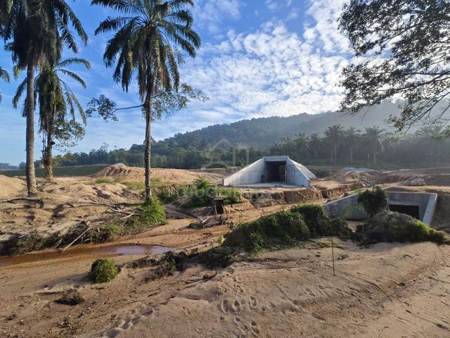 TANAH DI TOK BOK (Dekat Kolam Air Panas) Sebelah Highway Baru 1