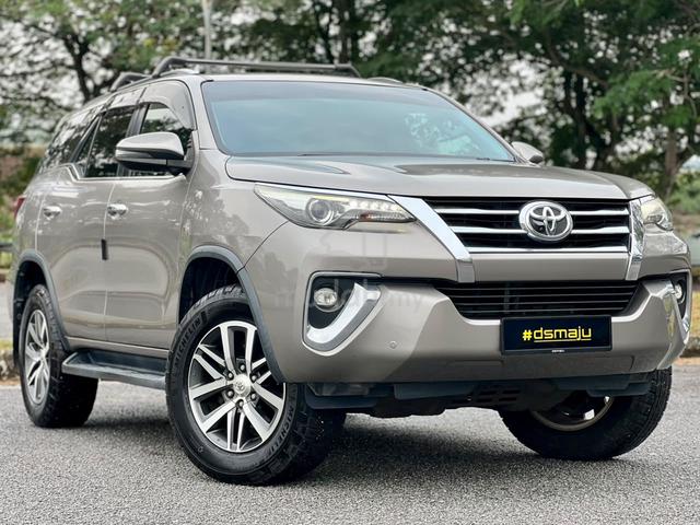 2018 Toyota FORTUNER SRZ 4X4 2.7 AT ONE OWNER - 3