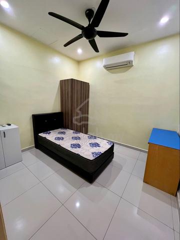room for rent bandar puteri klang 1