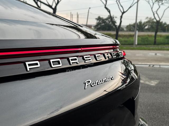 2019 Porsche PANAMERA 3.0 *RED LEATHER * SUNROOF - 5