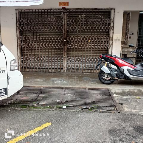 Rent - Batu Caves Centre point shoplot ground floor 1