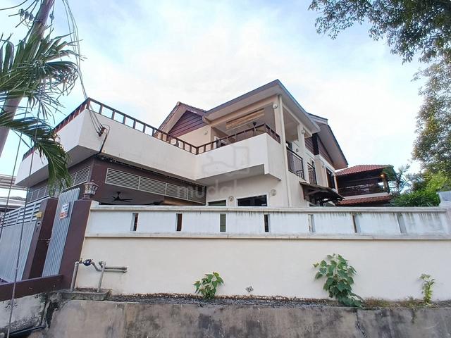 CORNER LOT FACING OPEN FULLY RENOVATED Double Storey Taman Sri Andalas 1