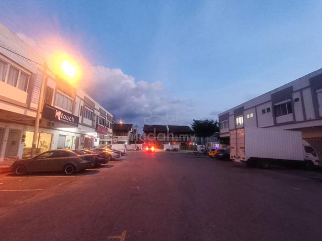 Double storey shop lot for sale at Taman Tangling Indah Simpang Ampat 1