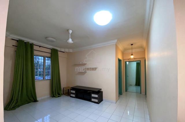 Persiaran Tanjung Apartment 1