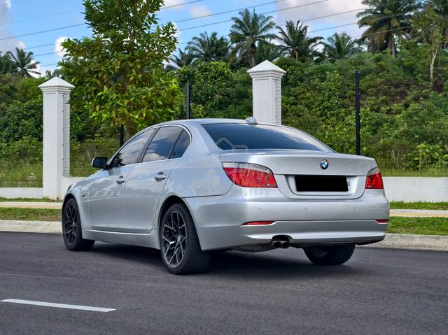 {2009}BMW 523i 2.5 E60 (A) Good Condition CASH - 4