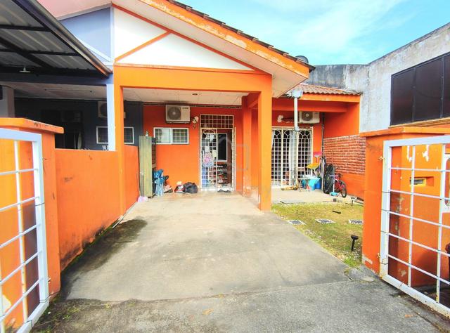 MURAH ! CONDITION CANTIK ! 1540 sq.ft ! RM 1000 Deposit ! @ BERANANG 1