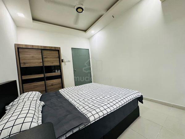 Medium Room @ Suria Jelatek , Ready Move In LRT Great Eastern Mall 3