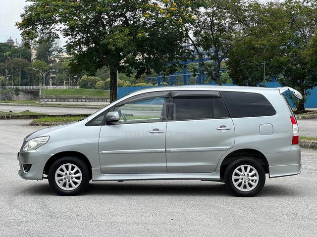 2012 Toyota INNOVA 2.0 G (A) FACELIFT - 3