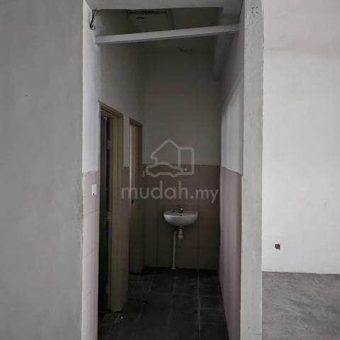 Inanam Capital / 1,200 sf / 1st Floor / Kolombong / Menggatal / KK 3