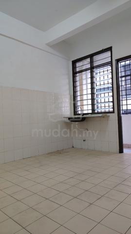 Hata Square Apartment 1