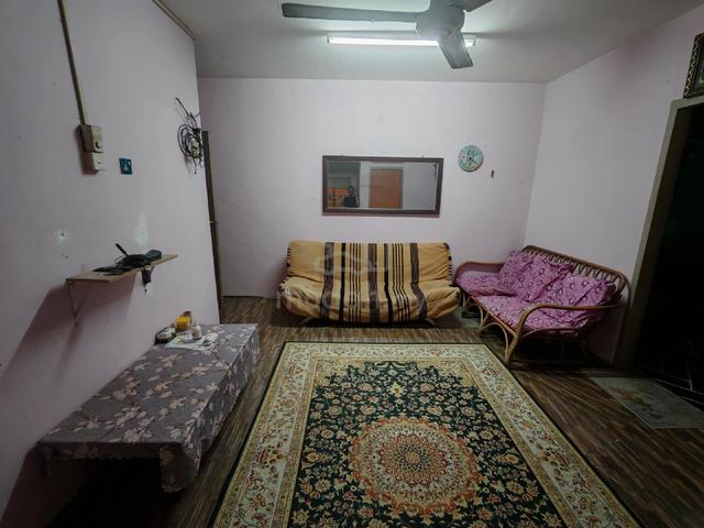 Bilik Sewa Lelaki Flat Dahlia i 1