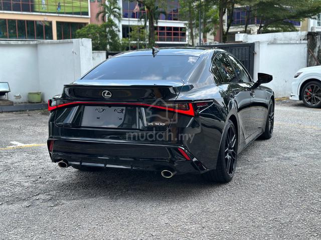 2023 Lexus IS300 F-SPORT MODE BLACK III _ OFF3R - 4