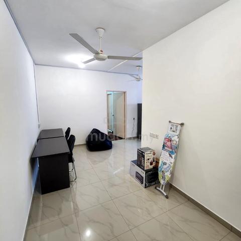 Fully Furnished Room For Rent 1