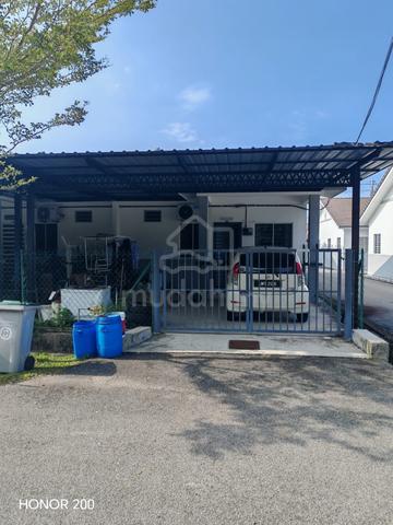 End lot Taman Putera Indah Batu Pahat For Sale 1