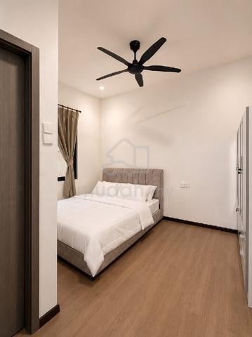 Bilik Di Paun Armani Permatang Pauh Beraircond & Ninimalist Deco 1