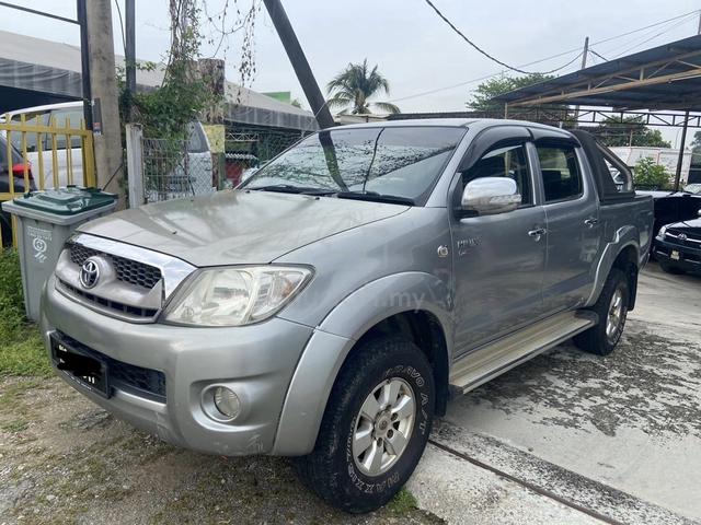 2010 Toyota HILUX 2.5 G AUTO FACELIFT (A) 4x4 - 3
