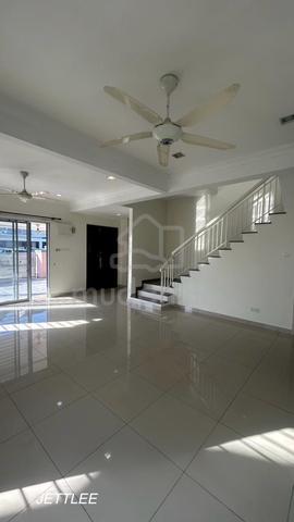 2 Storey Endlot Terrace - Fully Extended@Kota Kemuning | Extra Land. 1