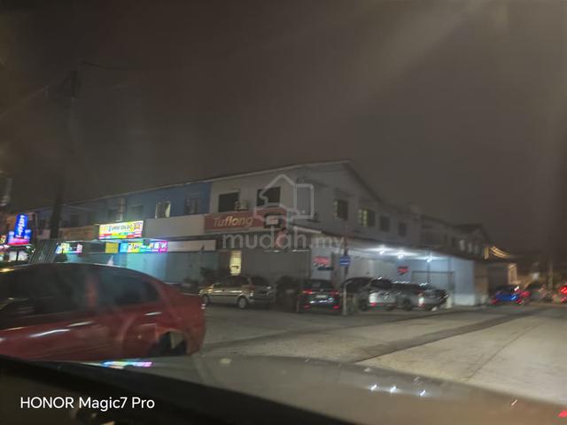 Spacious Intermediate Shoplot For Rent In Kepong Taman Desa Jaya 1
