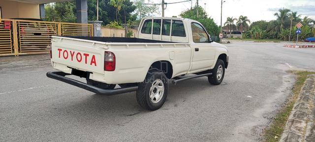2002 Toyota HILUX SR 2.8 SINGLE CAB(M)1 Owner Only - 5