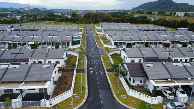 Rimbun Aman endlot seremban 2 height 1