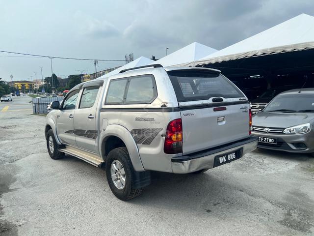 2011 Toyota HILUX 2.5 (M) - 5