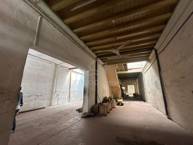 2 Storey Commercial Title Shophouse UNESCO Georgetown Spacious Unit! 1
