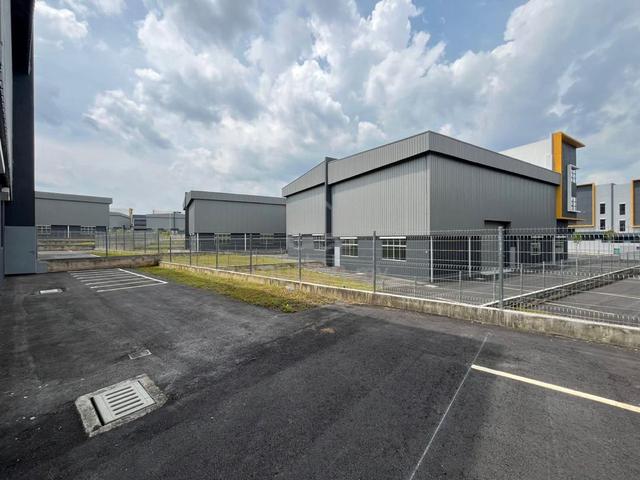 Nilai, XME Nilai Semi D factory, Semenyih, corner 1
