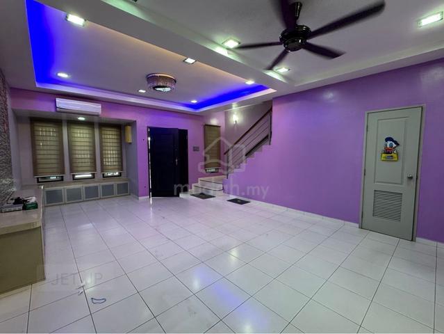 2 Storey Bandar Botanic Klang - Kitchen Cabinet Air cond + Auto Gated. 1