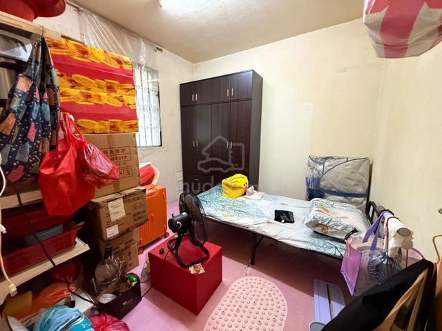 Flat Taman Ungku Tun Aminah 1
