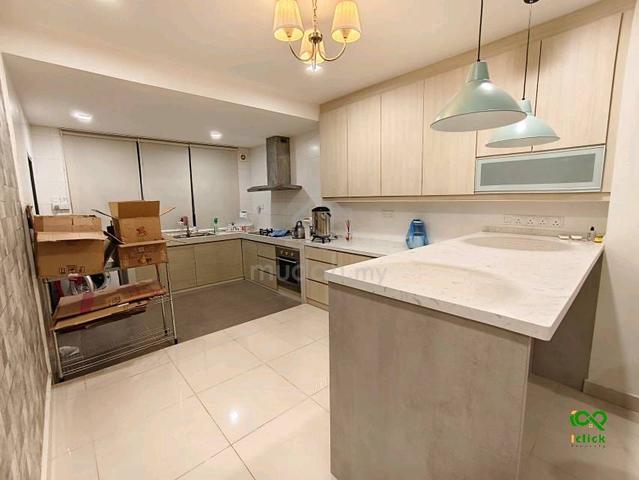 Ken Rimba 2.5sty house for sales, Reno, Well kept, Rare unit, MustView 1
