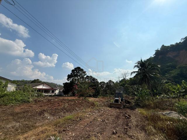 Bungalow Land in Taman Mawar Titi 1
