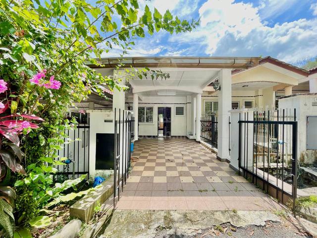 [WELL MAINTAINED] 3 Storey Terrace, Taman Selayang Mulia Fasa 2 1