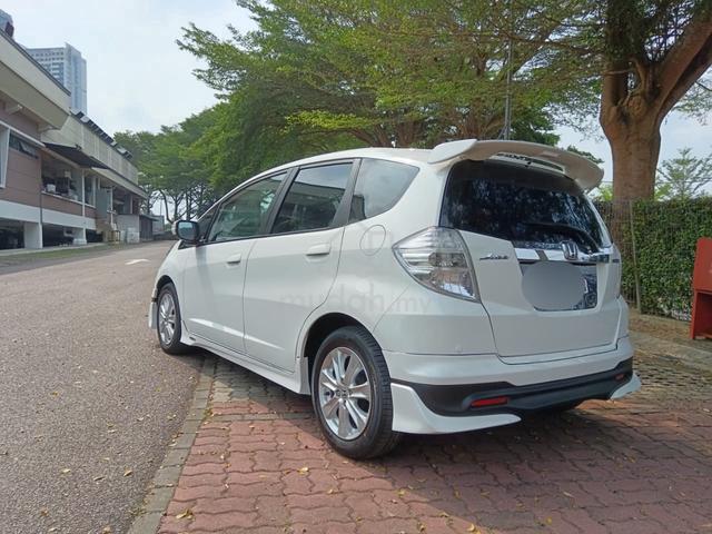 2014 Honda JAZZ 1.3 HYBRID FACELIFT (A) - 3
