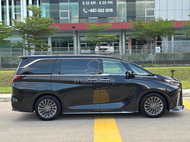 3k KM 6A 2024 Lexus LM 500H VERSION L FULLY LOADED - 4