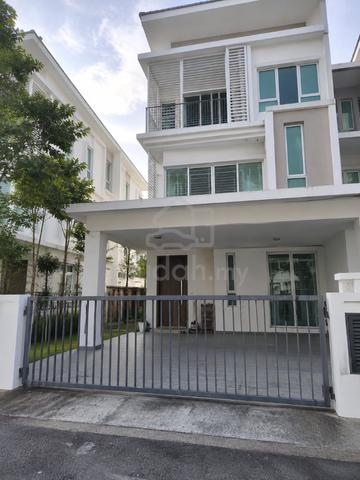 6BR Semi-detached House @ Denai Nusa, Pulau Andaman, Tanjong Tokong 1